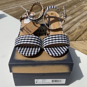 NWT Hippie Laundry Black and White Sandals - 8